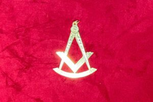 B J PENDENTIF VENERABLE MAITRE RDY COMPAS EQUERRE GOLD