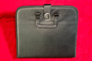 B J PORTE DECORS ROUGE DOUBLE MANCHES SOUPLES L SIMILI CUIR ZIP INTERIEUR NOIR 1