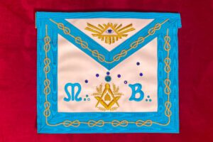 B J – TABLIER SERIE VOUTE RF AIGUE MARINE DELTA 2