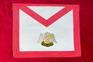 B J TABLIER 18TH REAA PELICAIN BRODé MAIN