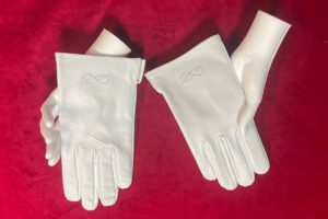 B J GANTS BLANC CUIR LACS 4 A