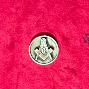 Médaille Maçonnique adhésive, avec Equerre-Compas G dorés, fond couleur marron cuivré ou noir