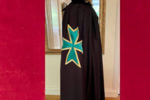 B J  MANTEAU CROIX MALTE DETAIL 2